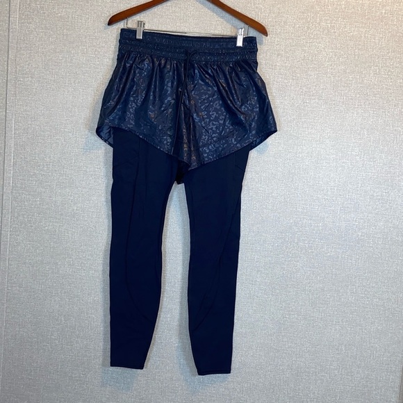 Athleta Rainier 2 in 1 Tights - Picture 2 of 9